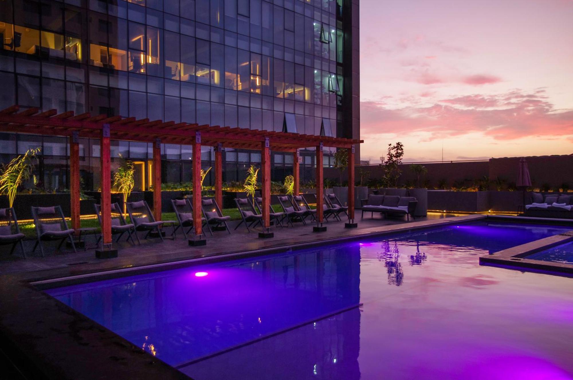 Quartz Hotel & Spa Тихуана Экстерьер фото