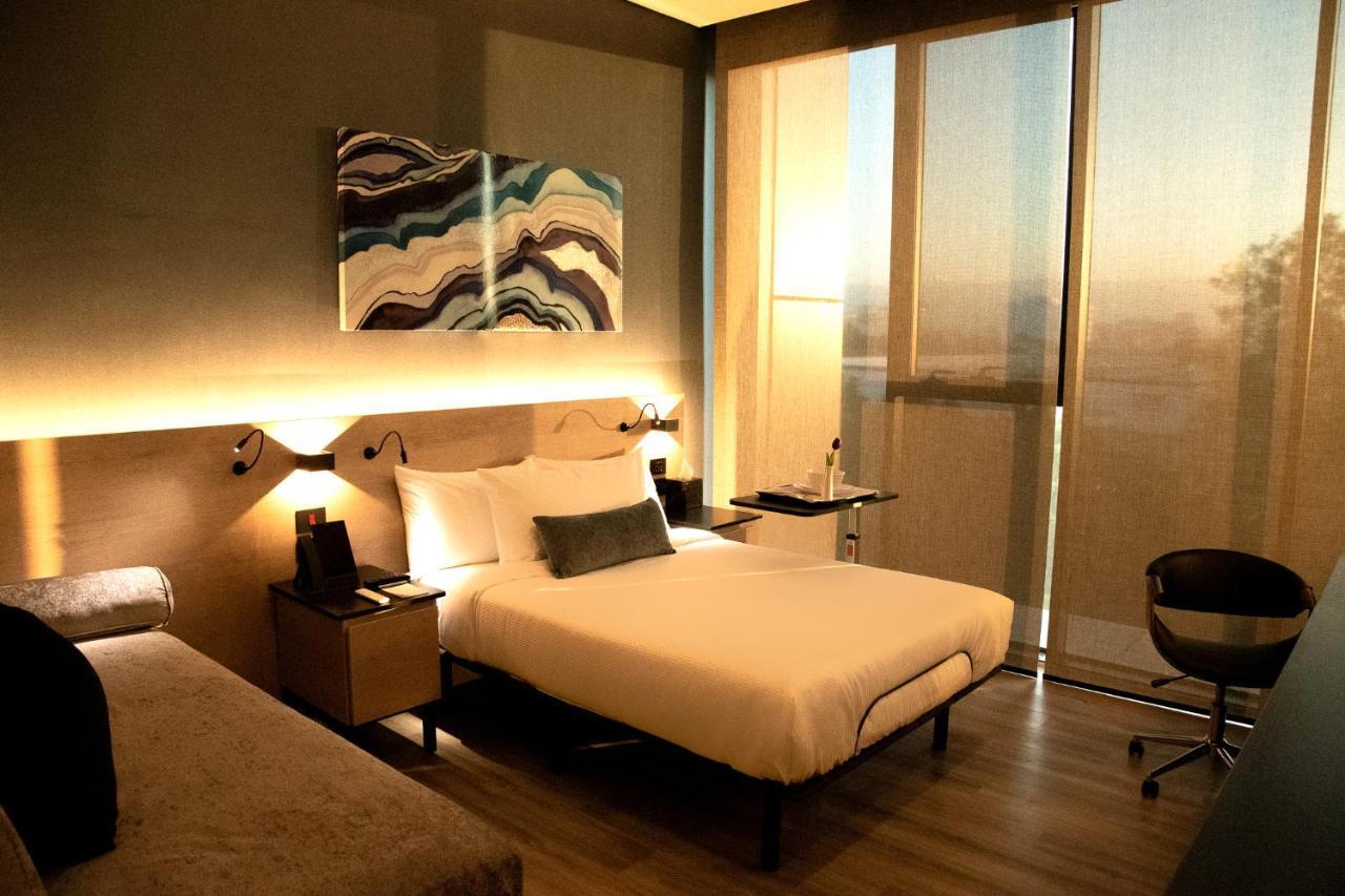 Quartz Hotel & Spa Тихуана Экстерьер фото